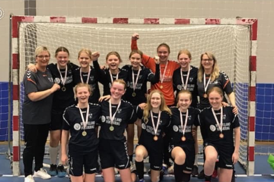 U14 piger vinder Påskestævne